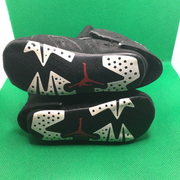 JORDON BABY SNEAKERS💕SIZE 3C💕 - Picture 9 of 10